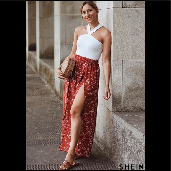 ❌SOLD❌ SHEIN Ribbed Criscross Halter Top - Picture 3 of 7